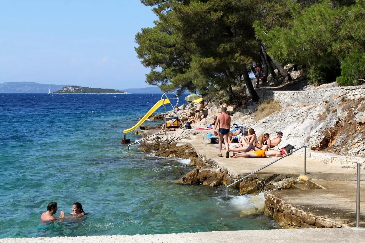Apartments With A Parking Space Sali, Dugi Otok - 8154