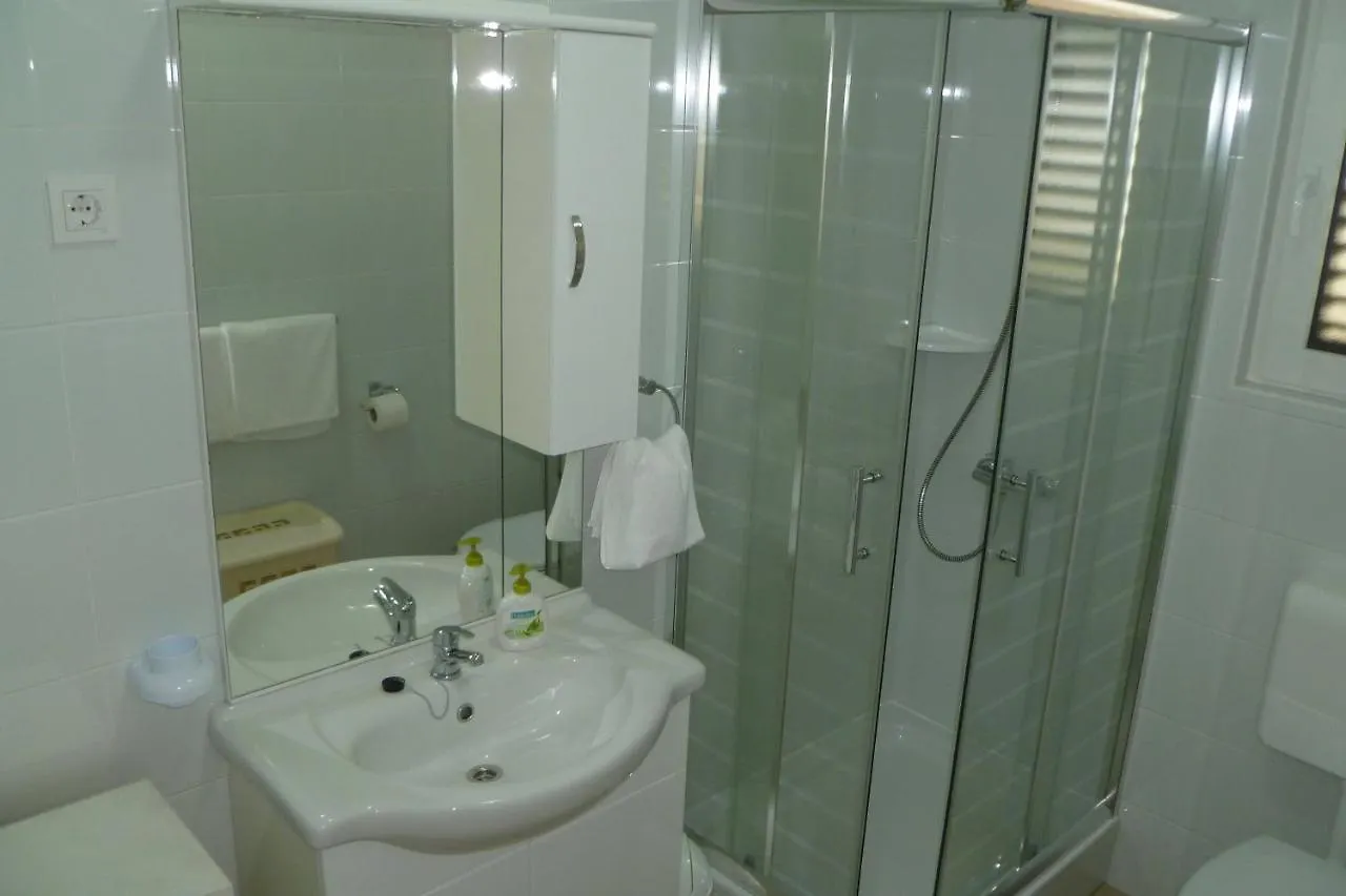 Apartments With A Parking Space Sali, Dugi Otok - 8154 Croatia