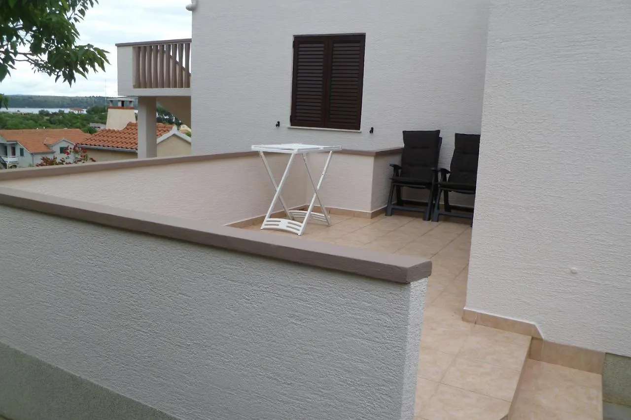 Apartments With A Parking Space Sali, Dugi Otok - 8154